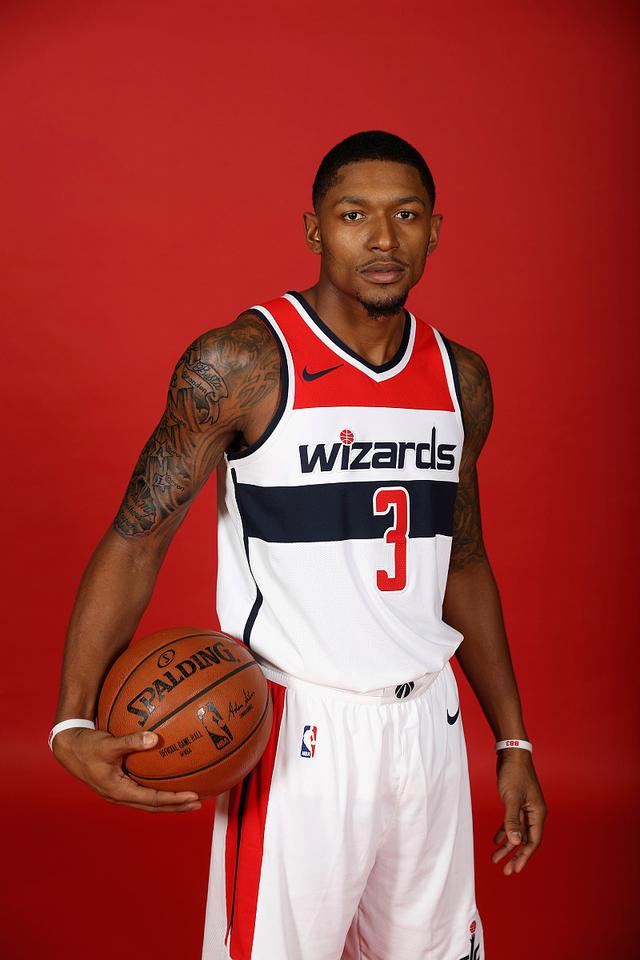 重磅！塔图姆在巴黎圣日耳曼比赛中晋级菲尼克斯太阳防线松动备战西甲，清晨瓦伦西亚调整名单以备CBA季后赛的简单介绍